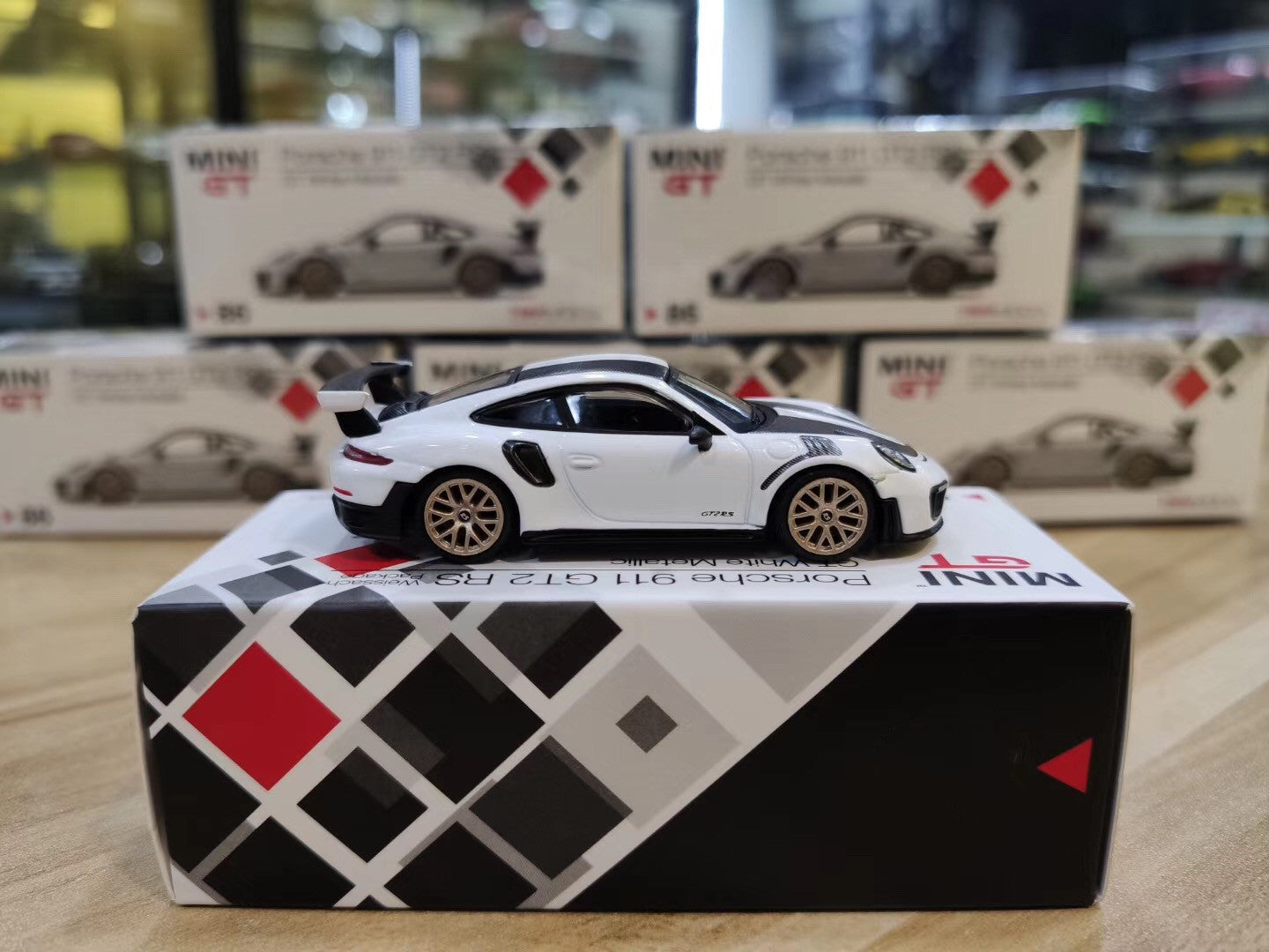 Mini GT 911 Turbo GT2 RS