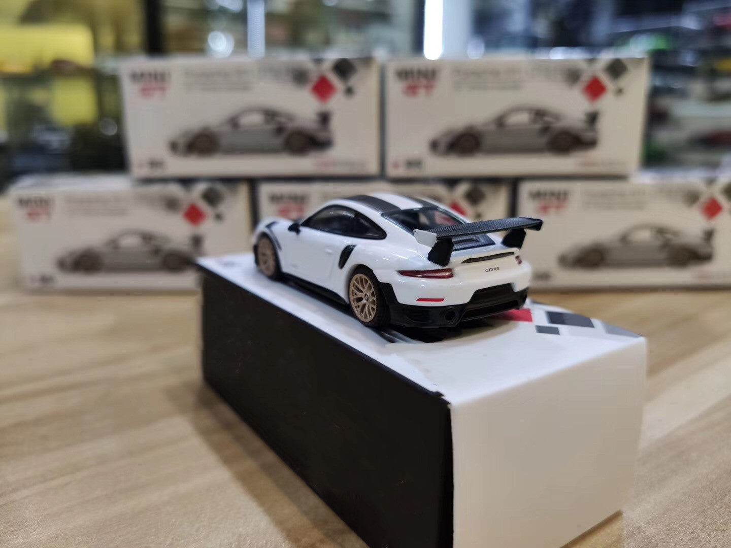 Mini GT 911 Turbo GT2 RS